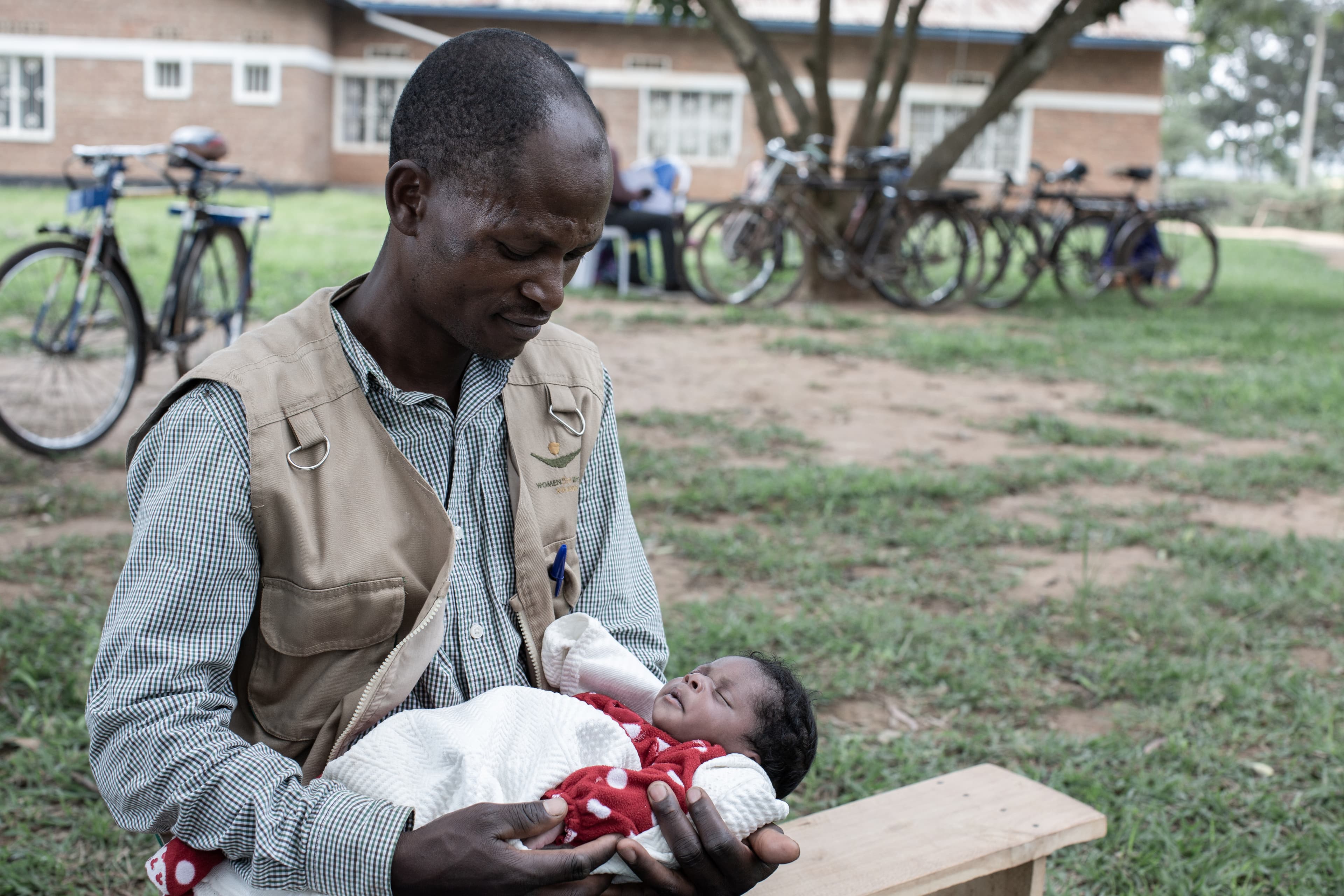 Celebrating the Graduation of 100 Women in Ibare